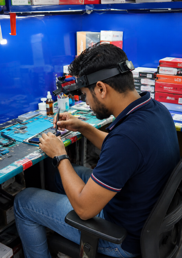 Egocentric video collection - device repair